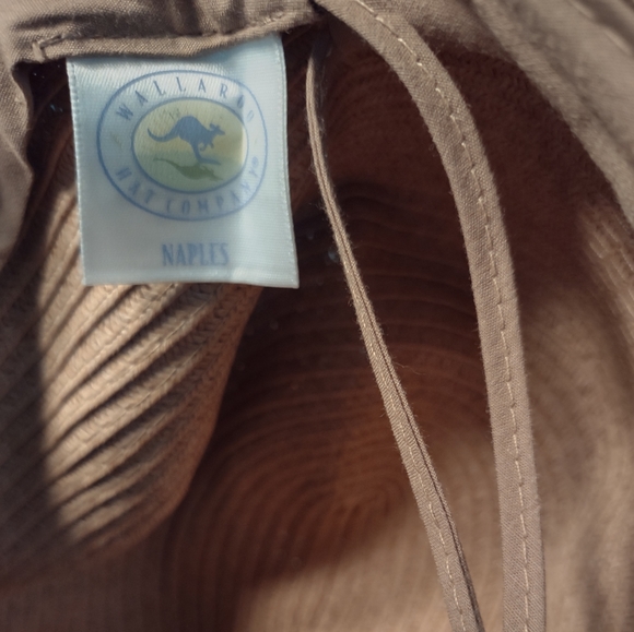 Hat - Picture 3 of 3